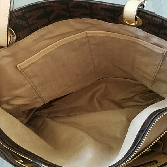 Michael Kors purse - Picture 4 of 6